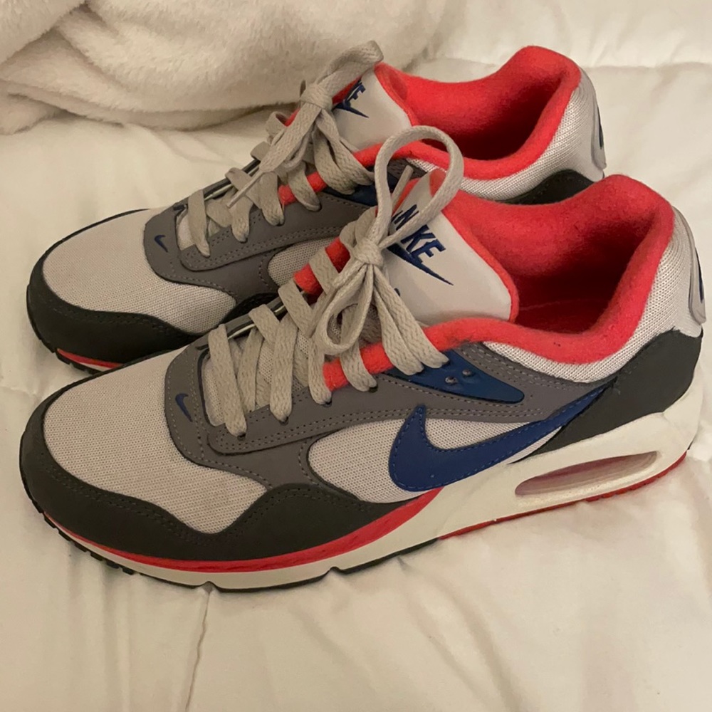 Nike airs